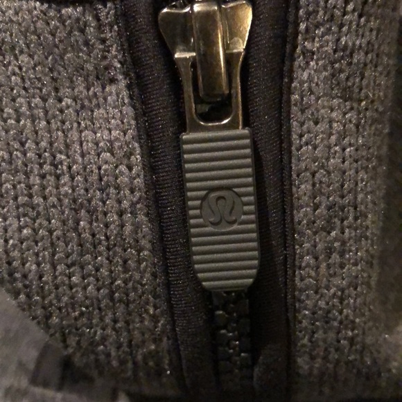 Lululemon Fleece & Thank You 1/2 zip sz 6 dark gray hooded pullover - Picture 7 of 9